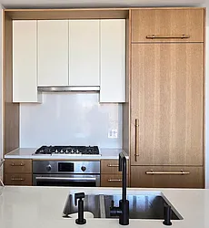 Rented by R New York