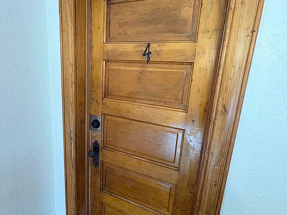 2nd image of 1411 W Colorado Ave Unit 4