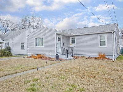 28 Barton St, Springfield, MA, 01104
