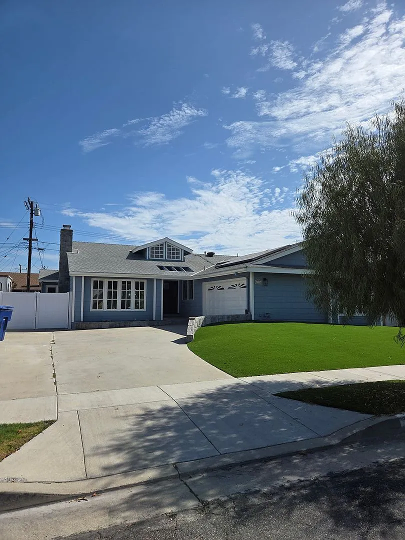 4 Bedroom 2 baths remodeled home — Photo 4
