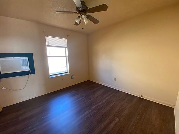 5th image of 1416 Marketplace Dr APT 2