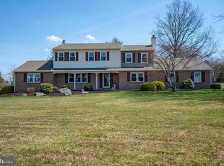 1031 Keystone Dr, Sellersville, PA 18960