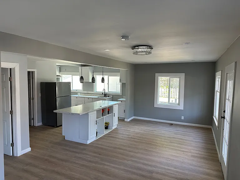 135 Market St — Photo 10