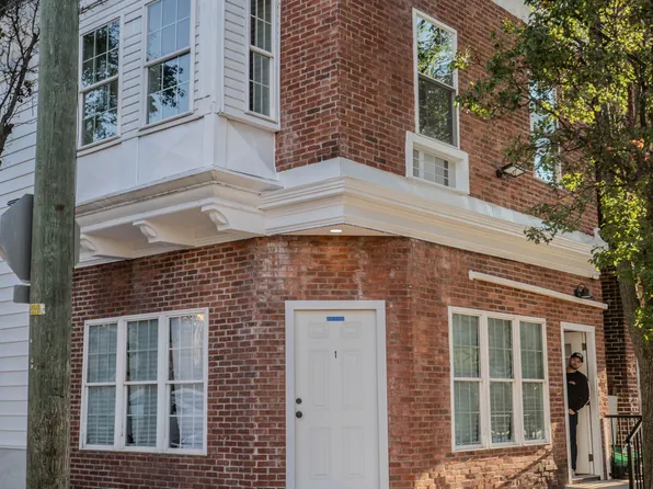 225 W 7th St #2, Wilmington, DE 19801