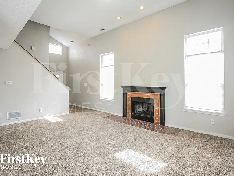 6230 Long River Ln — Photo 5