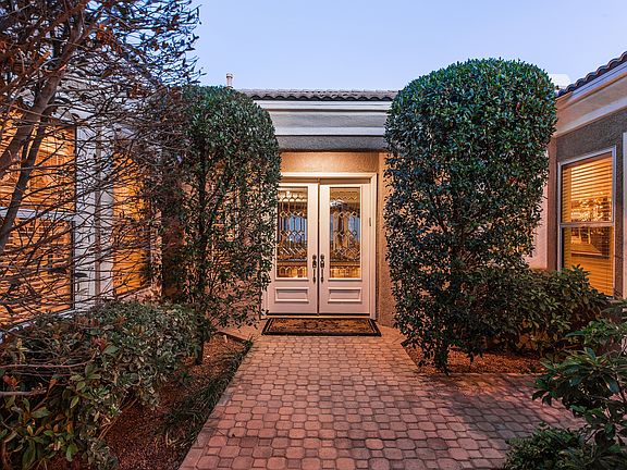 2nd image of 4654 Bersaglio St