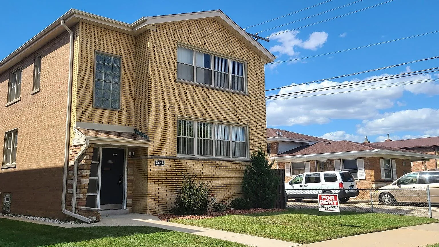 2 bed, 1150 sqft, $1,700 — Photo 1
