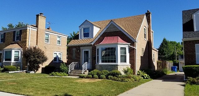 1st image of 7662 W Peterson Ave