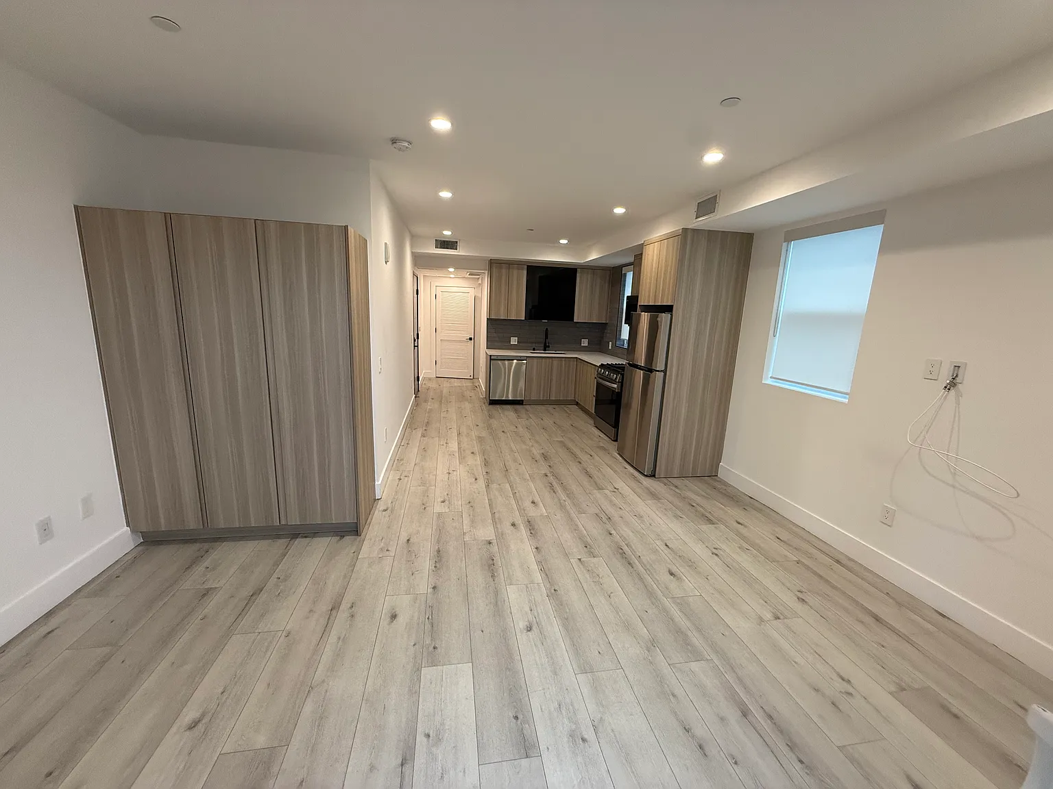 Studio, 502 sqft, $1,895 — Photo 3