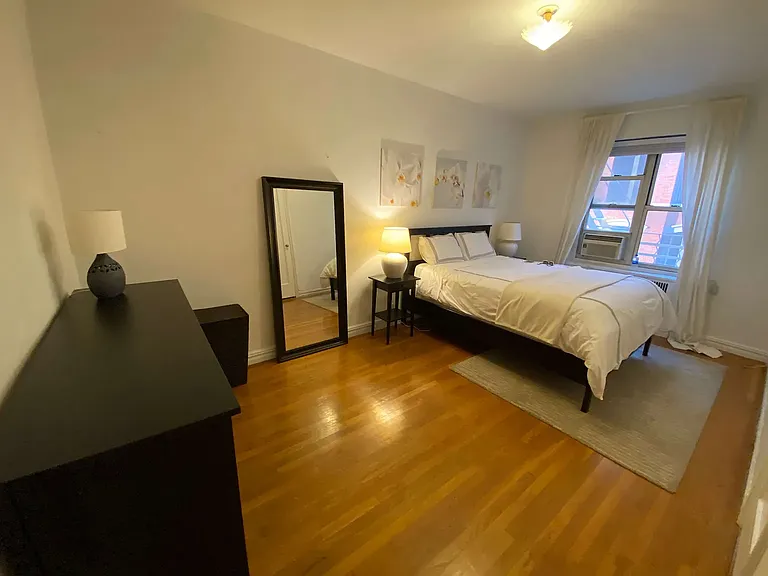 210 W 19th St #5B — Photo 3