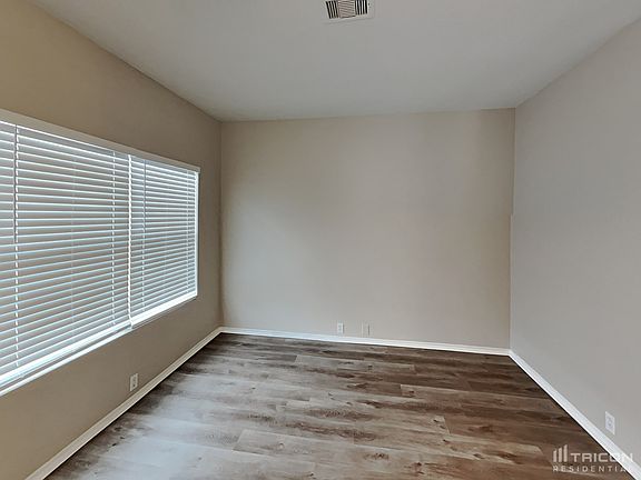 4th image of 18927 Sandelford Dr