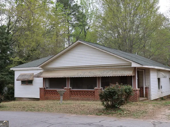 302 Circle Dr, Cornelia, GA 30531