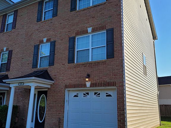 2nd image of 35 Babylonica Ct #35