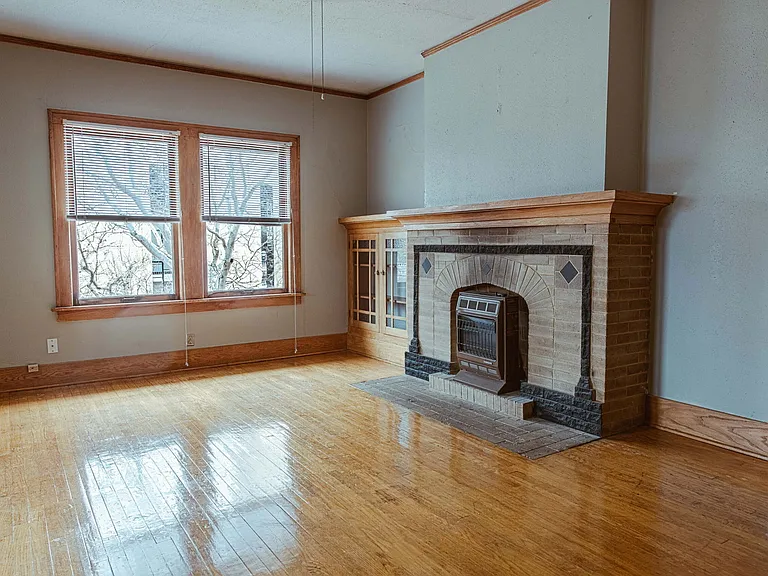 1318 N Robinson Ave — Photo 24