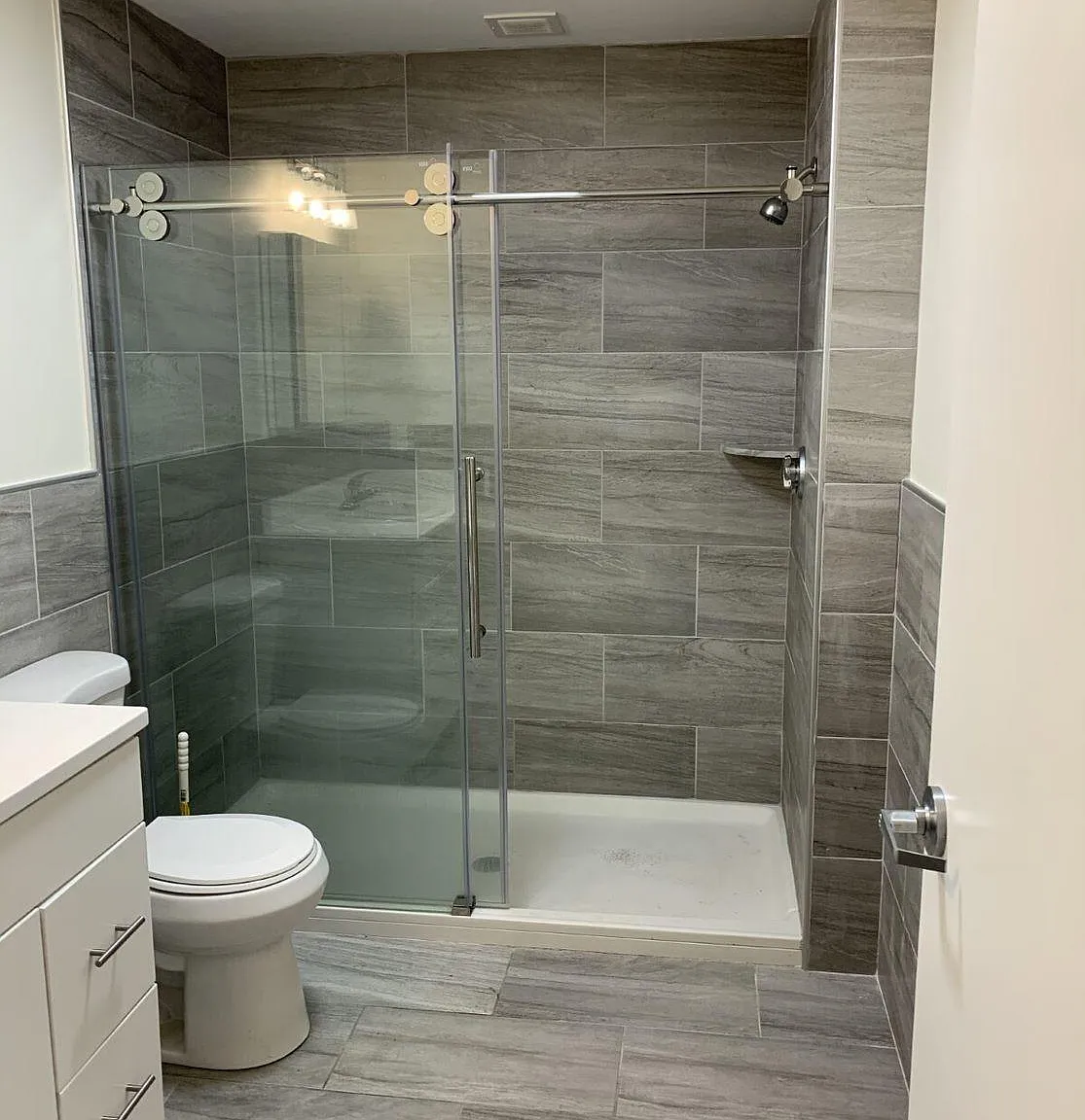 5 bed, 1346 sqft, $6,200 — Photo 4
