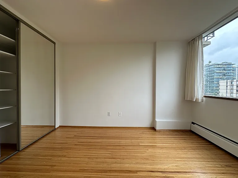 1100 Jervis St — Photo 17