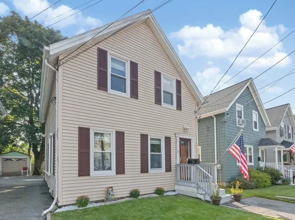 17 Harding Ter, Dedham, MA 02026