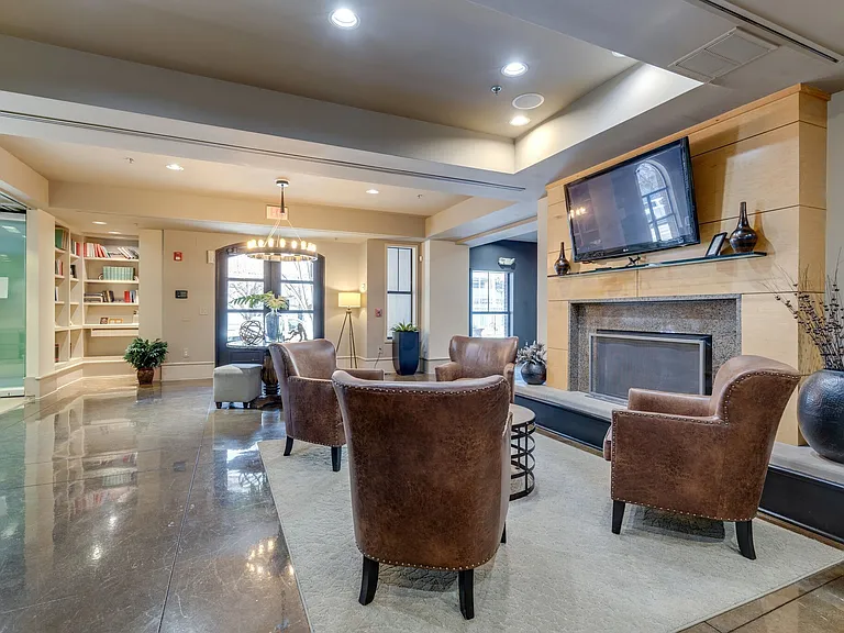 1803 Broadway #430 — Photo 36