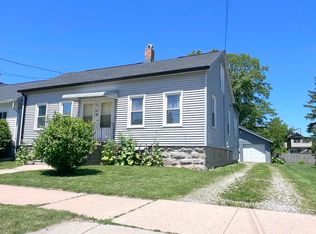 24 W 11th Ave, Oshkosh, WI 54902