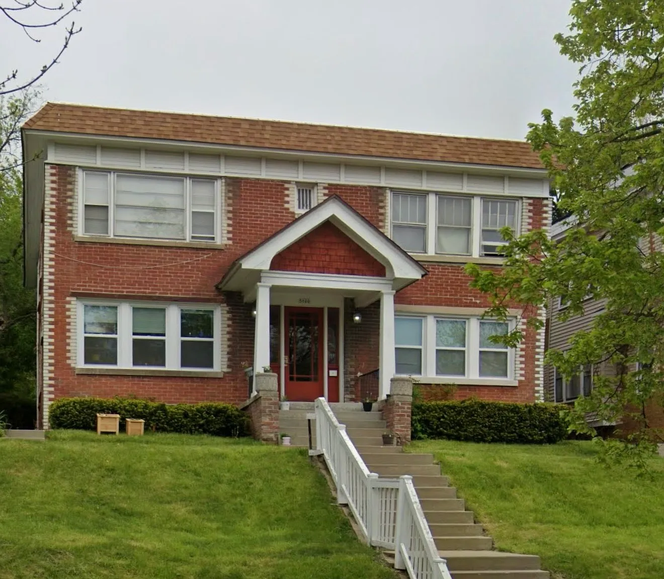 2 bed, $1,300 — Photo 1
