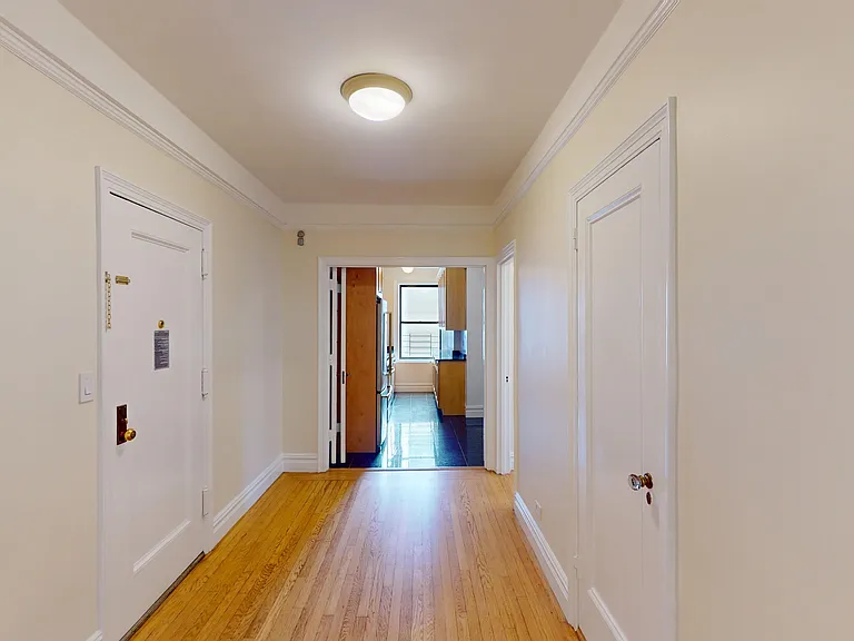 210 E 68th St #7G — Photo 2