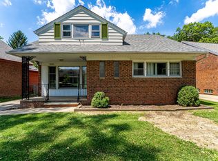 24111 Edgehill Dr, Beachwood, OH 44122