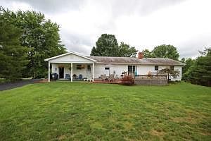2nd image of 110 Ginder Rd NE