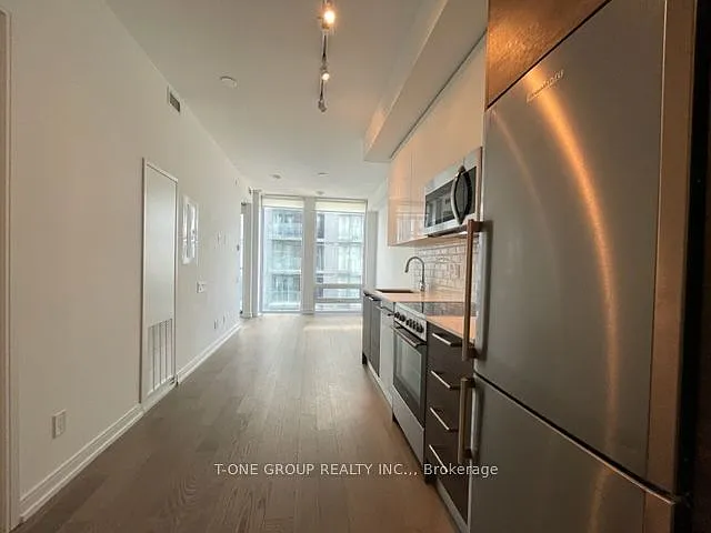 28 Wellesley St E #2905 — Photo 2