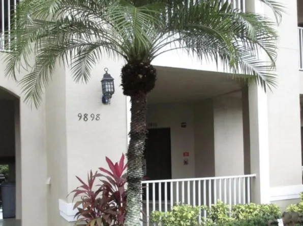 9898 Perfect Dr, Pt Saint Lucie, FL