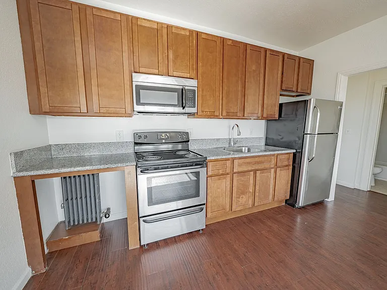1715 High Street — Photo 9