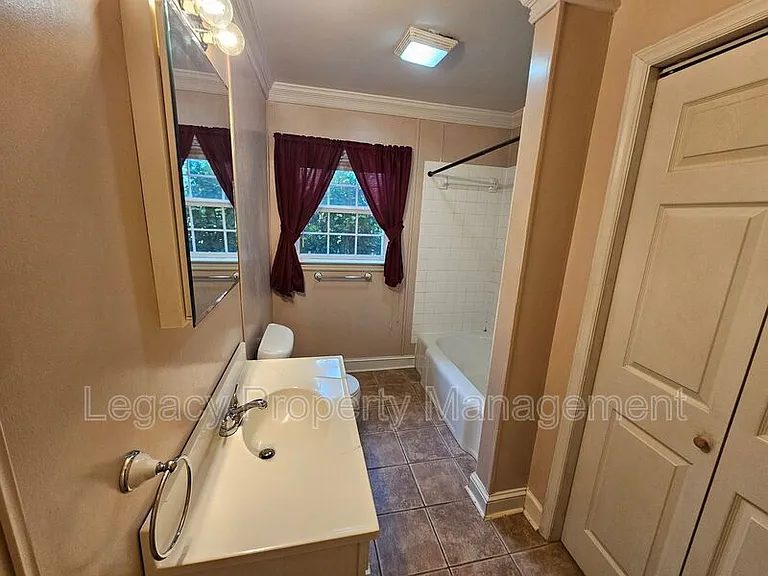 1425 Union Cross Rd — Photo 7