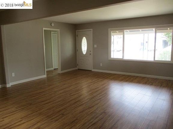 4th image of 118 S 37th St