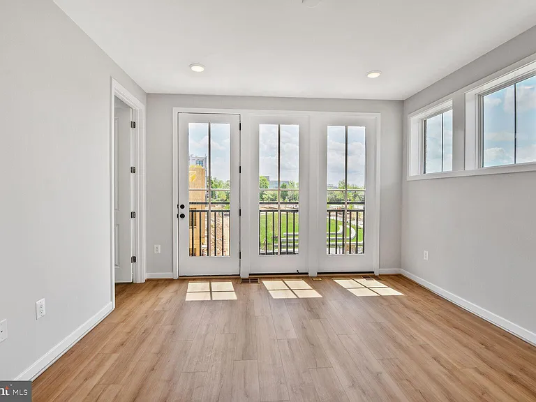 5933 Stonehenge Pl — Photo 13