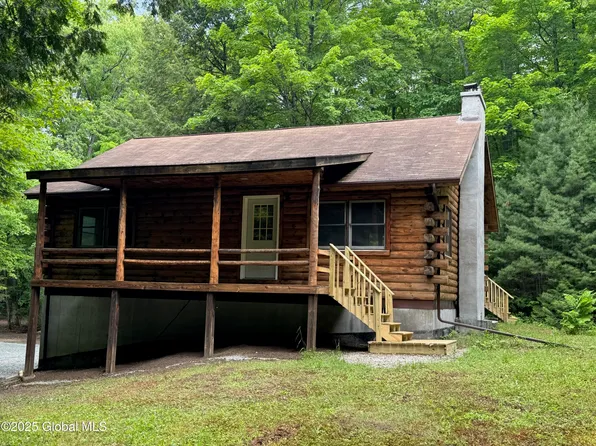 356 River Road, Schroon Lake, NY 12870