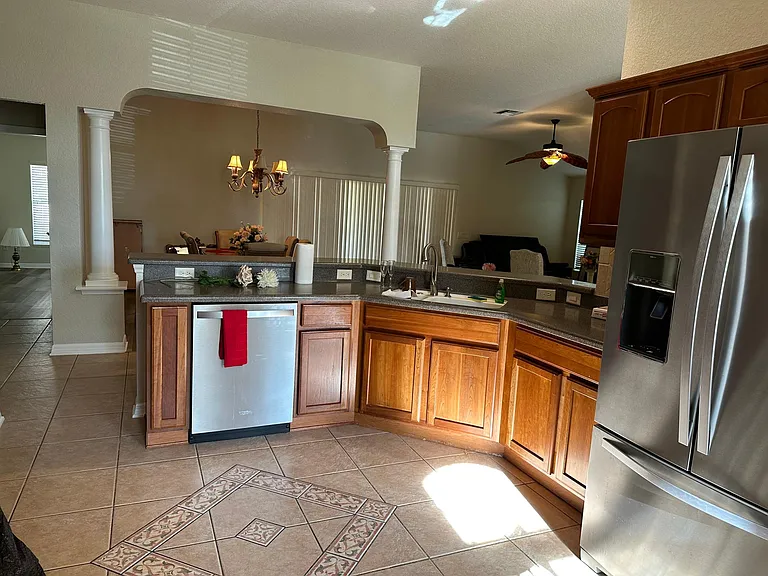 2071 Westchester Way — Photo 10