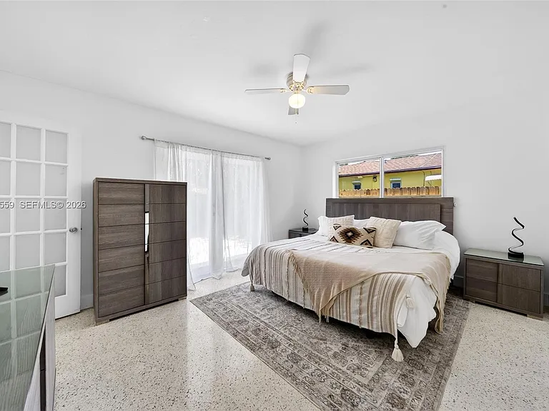 1619 Hollywood Blvd — Photo 16
