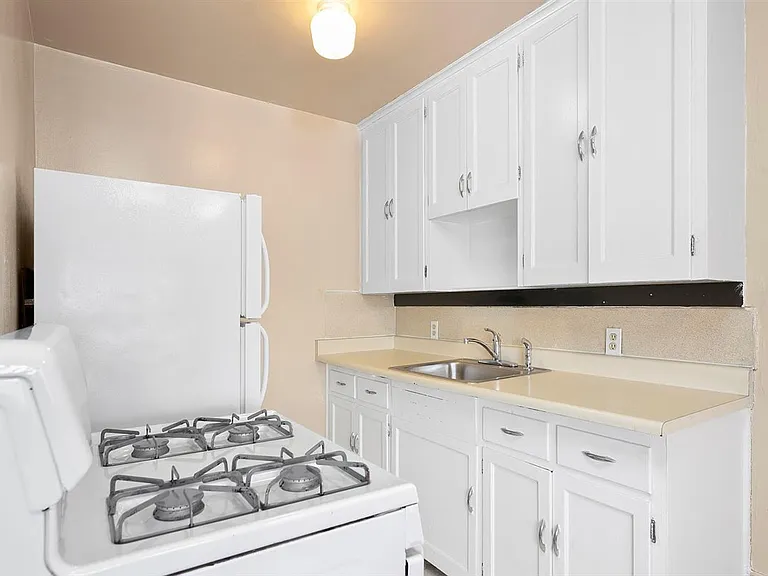 1160 Colorado Blvd #23 — Photo 13