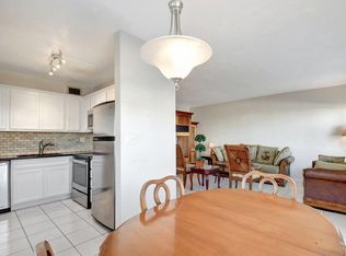 2304 Lake Osborne Dr APT 10, Lake Worth Beach, FL 33461