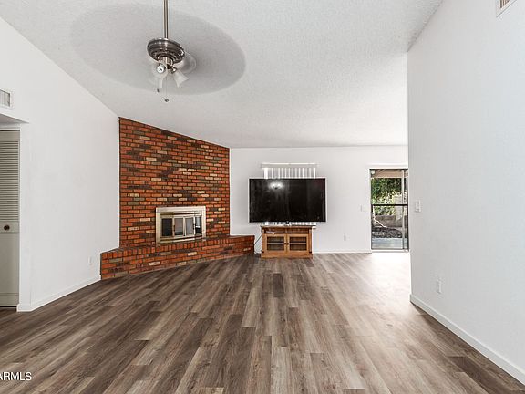 4th image of 4215 N 101st Ave
