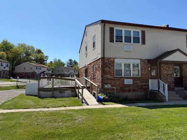 29 Thomas Rd, Aston, PA 19014