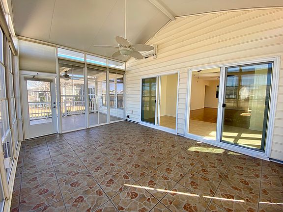 5th image of 164 Sea Lavender Ln