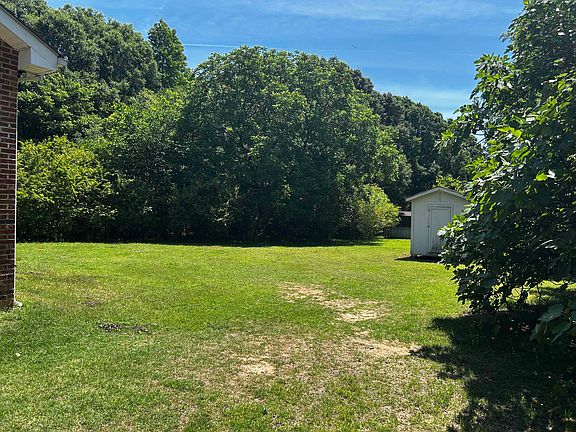 2nd image of 2320 Goldmine Rd