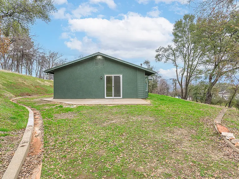 5221 Allred Rd — Photo 15
