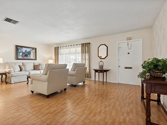 5th image of 6813 NW 75th Street