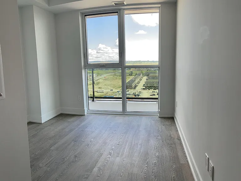 2550 Simcoe St N #1614 — Photo 2