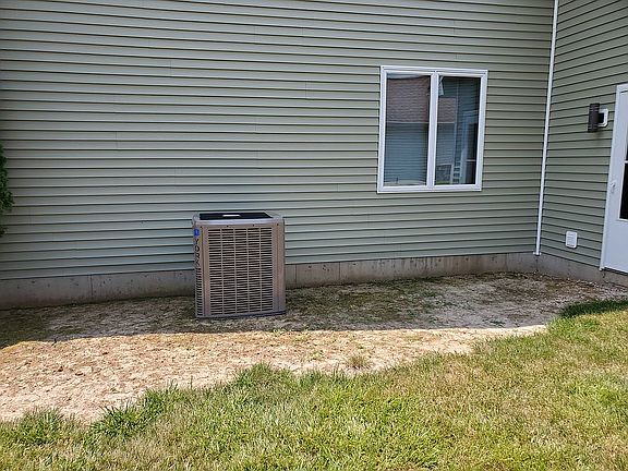 2nd image of 105 Lakewood Dr