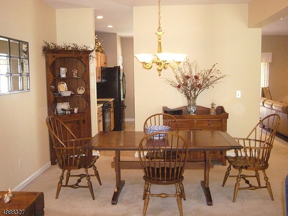4th image of 62 Tannery Hill Dr