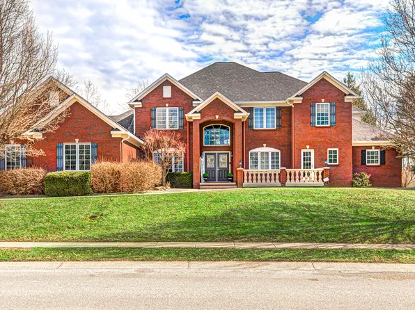 633 Foxboro Dr, Avon, IN 46123