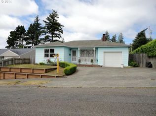1732 Juniper Ave, Coos Bay, OR 97420