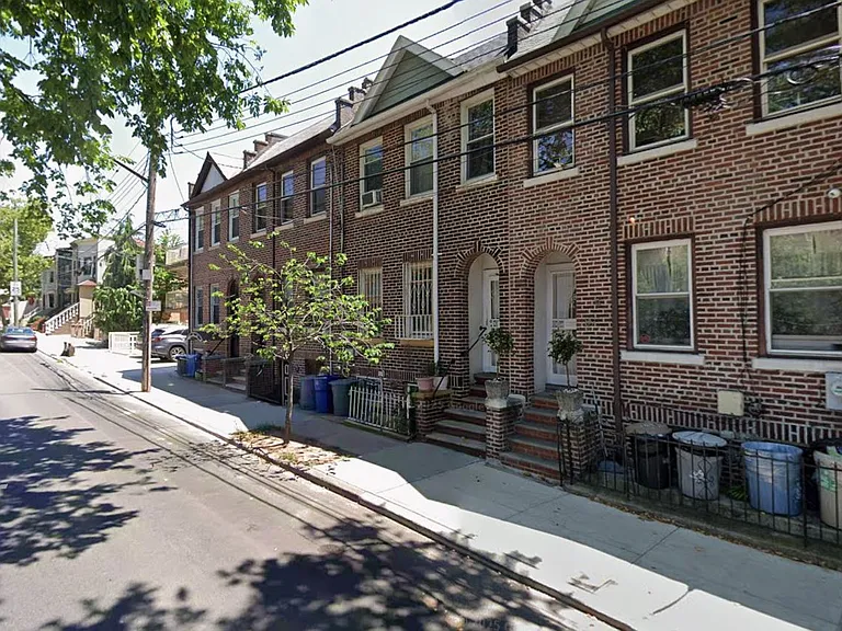89 Dahlgren Pl #1 — Photo 1